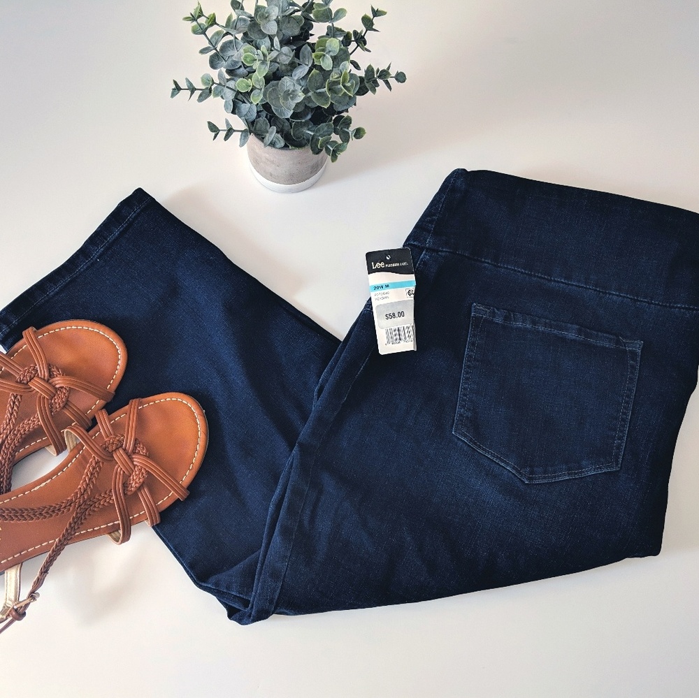 🆕 $58 Lee Platinum Slimming Capri Dark Wash SZ20